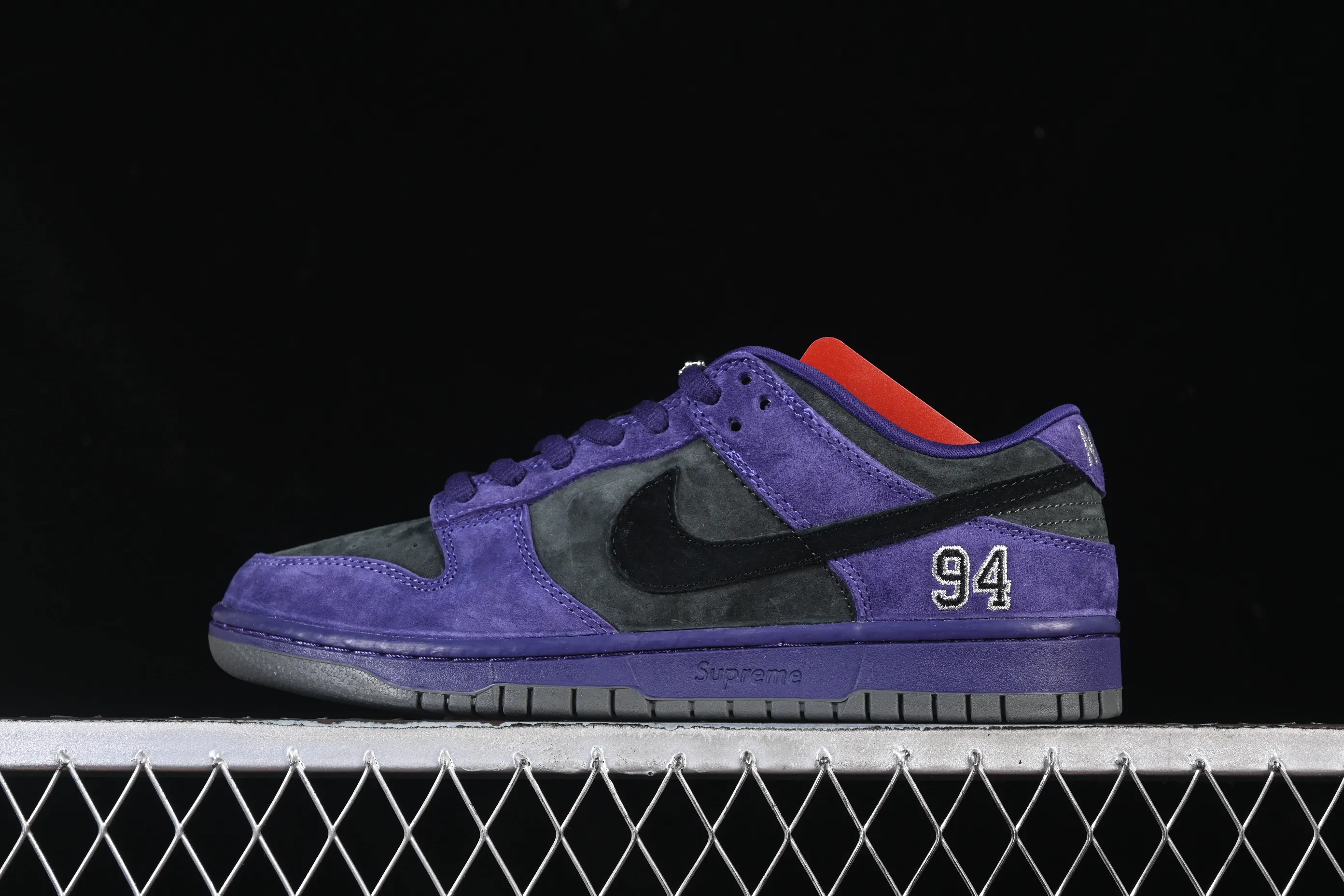 All Categories Nk SB Dunk Series Nk SB Dunk Low Low-top sneakers Supreme x Nike Dunk SB Dunk Low joint gray and purple low-top casual skateboard shoes HQ8487-500